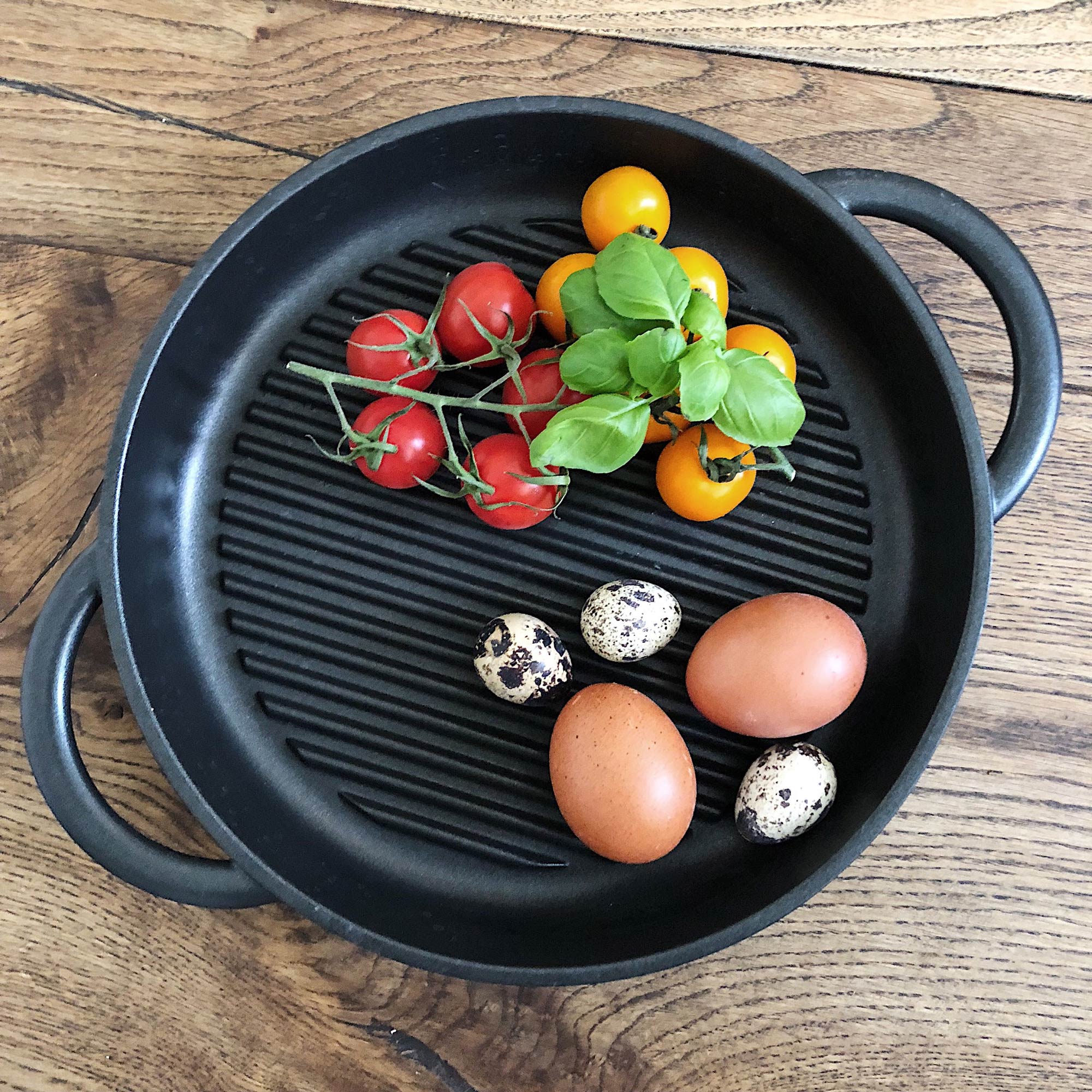 Jean Patrique Professional Cookware - Hi everyone! I am the Whatever Pan.  (Not to be confused with my distant cousin Peter) Welcome to my Instagram  Page. I am here to make food